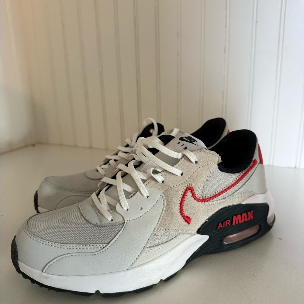 Nike White and Red Sneakers with Air Max Cushioning